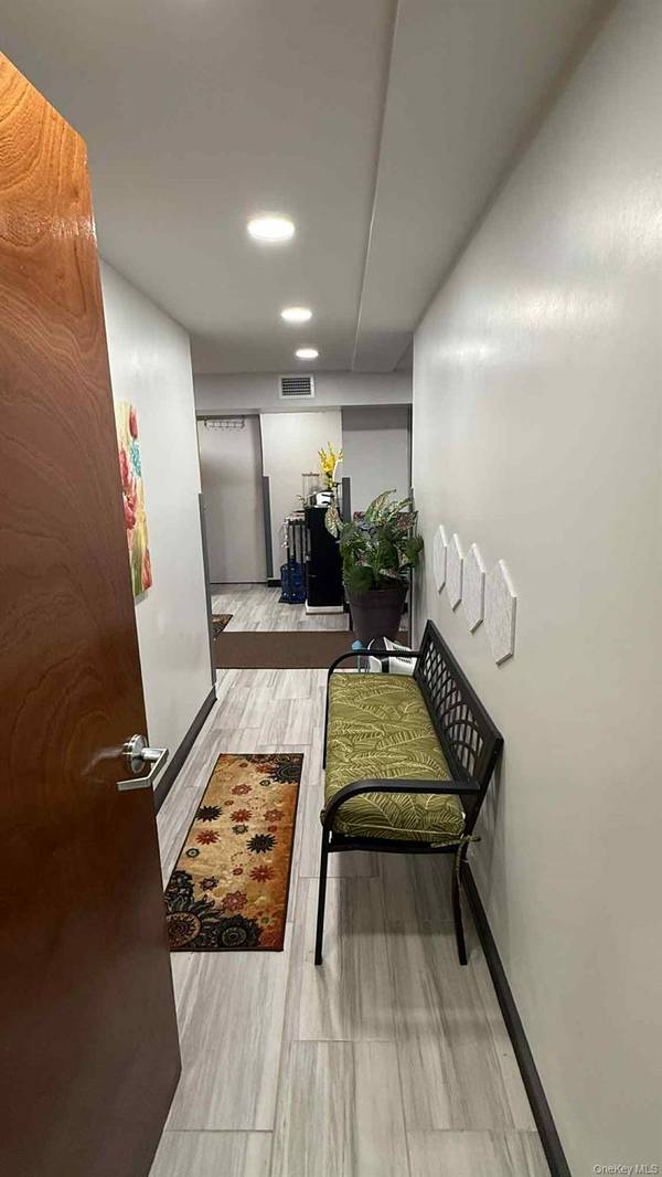 Queens Village, NY 11427,233-15 Hillside avenue