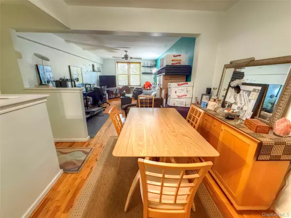 East Rockaway, NY 11518,16 Main ST #2-Q