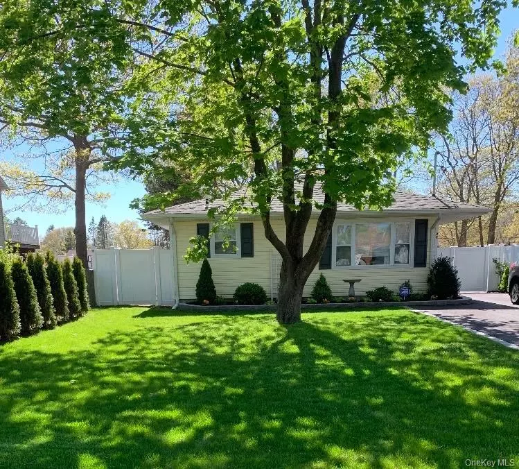 Shirley, NY 11967,99 Forrest AVE