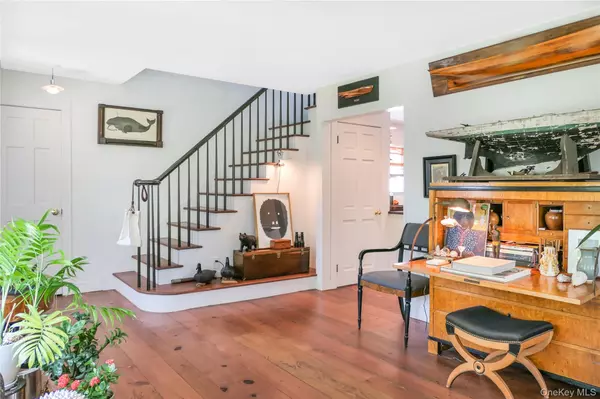 Bellport Village, NY 11713,13 Bell ST