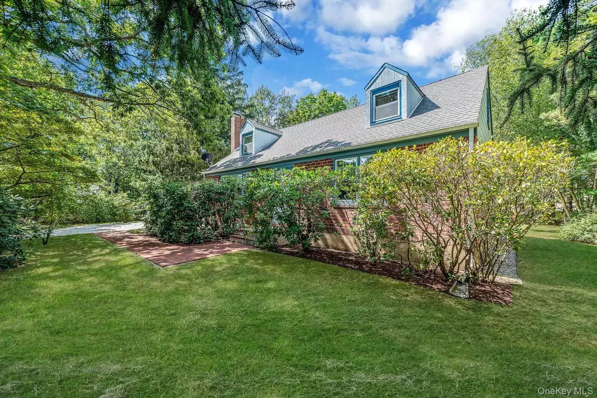 Yaphank, NY 11980,84 Yaphank AVE