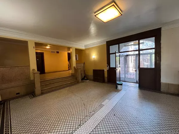 Ozone Park, NY 11416,97-52 75th street #B1
