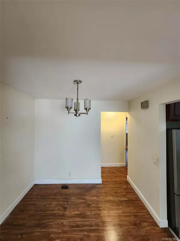 Kew Garden Hills, NY 11367,144-41 76 AVE