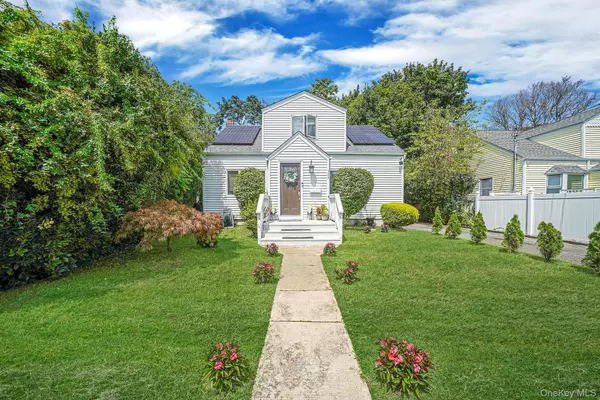 Huntington Station, NY 11746,107 E 9th ST