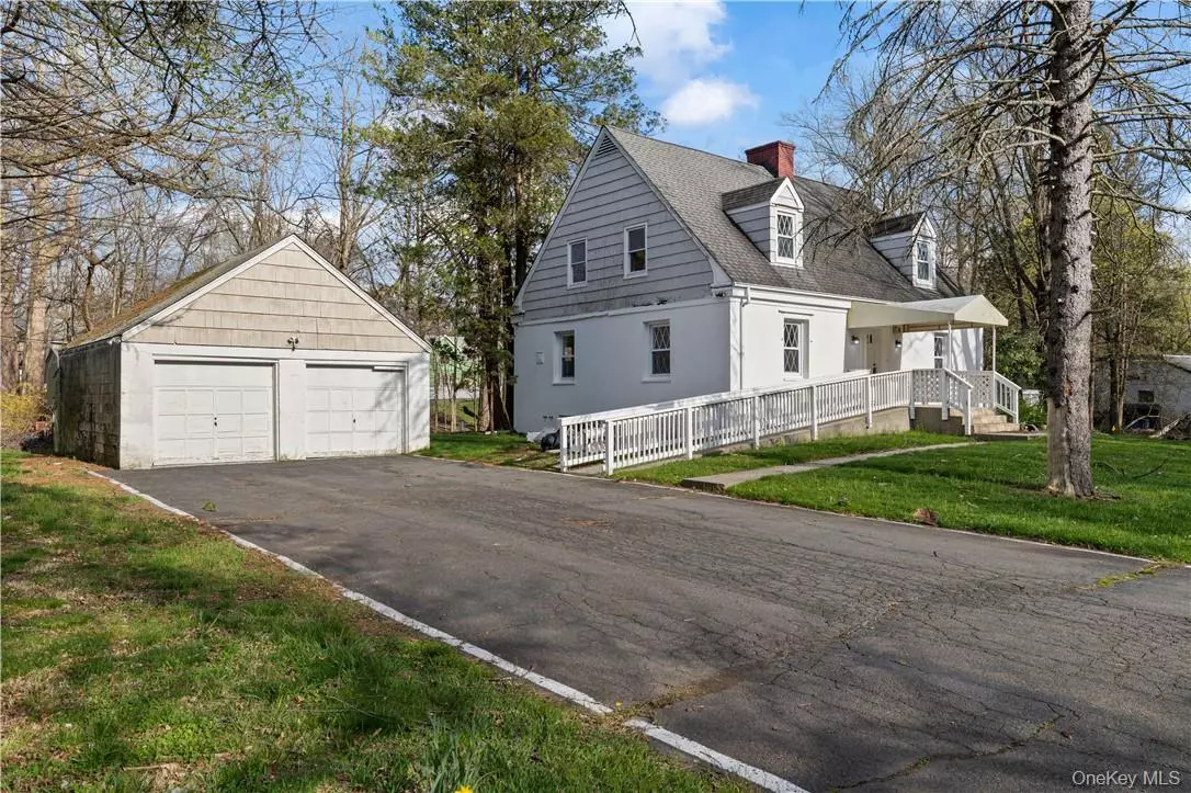 Chestnut Ridge, NY 10977,616 Chestnut Ridge RD