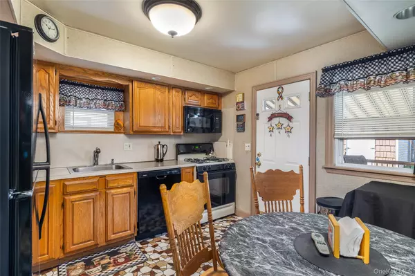 Elmont, NY 11003,116-24 238th ST