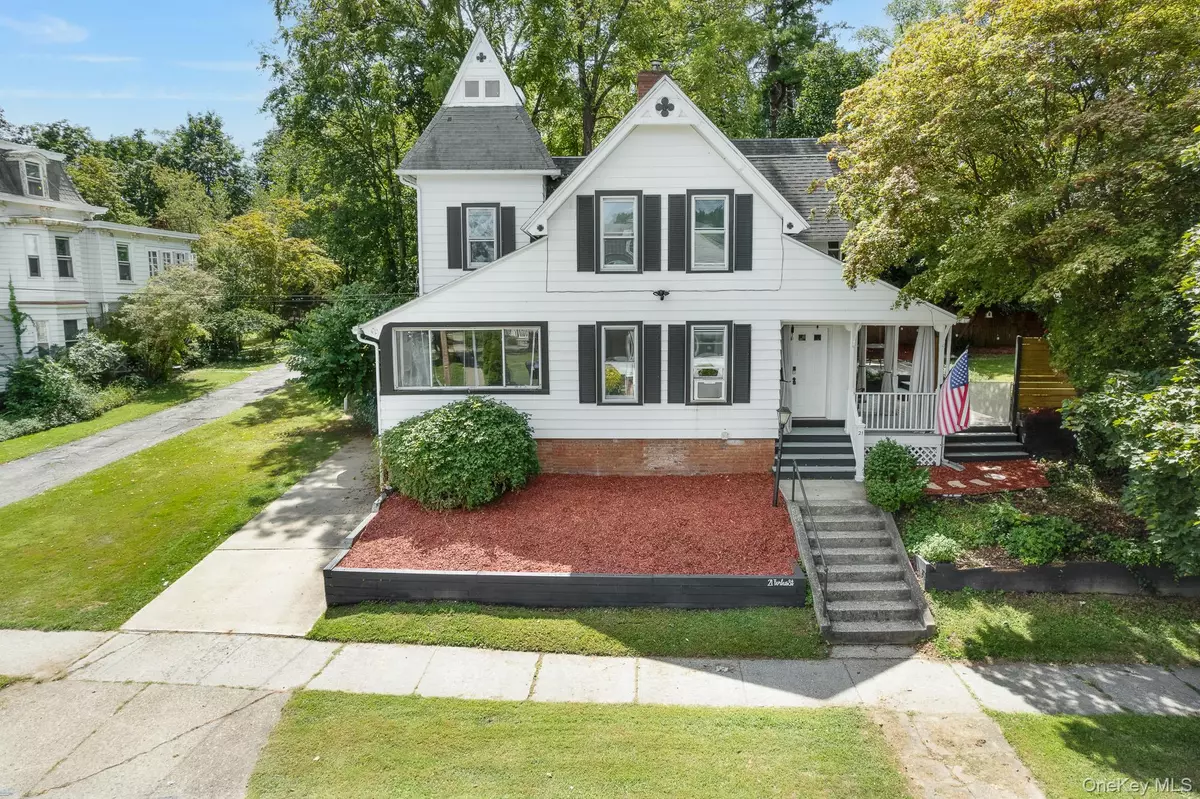 Poughkeepsie, NY 12601,21 Forbus ST