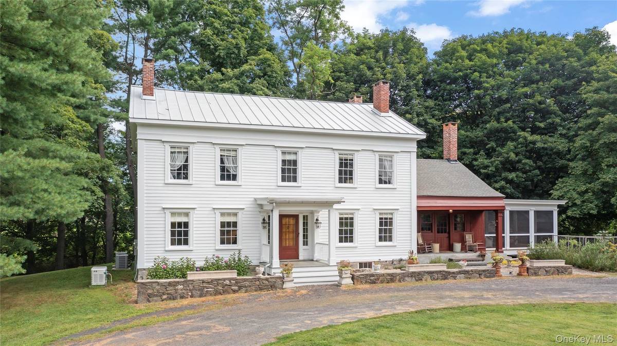 Clinton Corners, NY 12514,36 Market LN