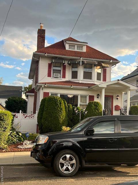 14824 Kalmia AVE, Flushing, NY 11355