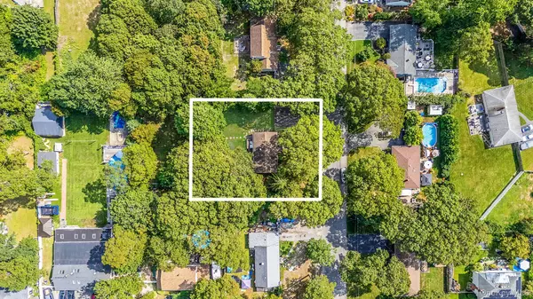 139 Washington AVE, Mastic Beach, NY 11951