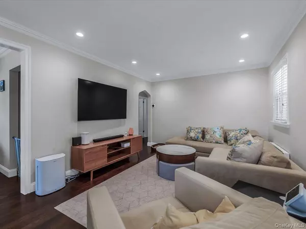 Bellerose, NY 11426,8160 248th ST