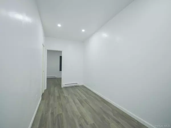 Newburgh, NY 12550,81 William ST