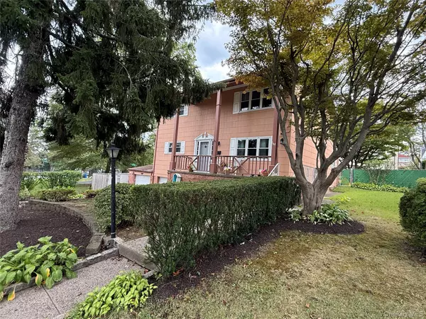 Yonkers, NY 10703,167/169 Bolmer AVE