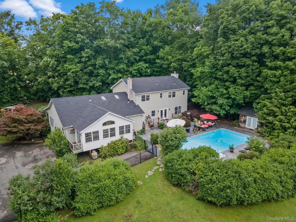 Pine Bush, NY 12566,7 Van Keuren AVE