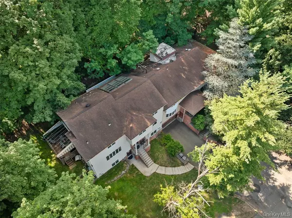 Monsey, NY 10952,8 Harvest CT