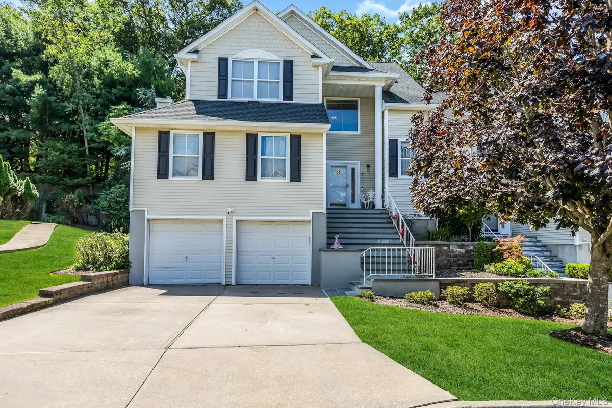 Port Jefferson, NY 11777,22 Vantage CT