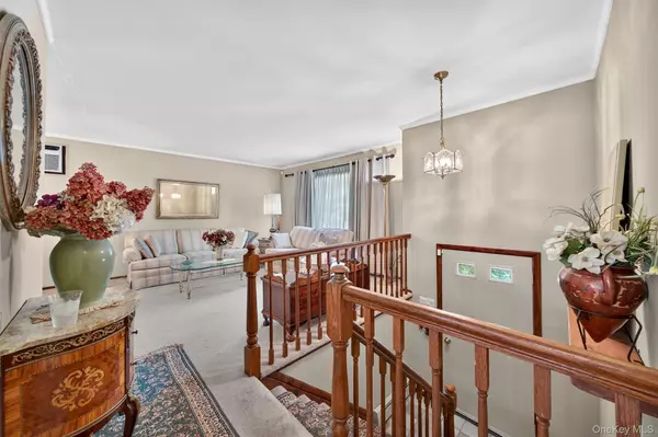 Monroe, NY 10950,17 Half Hollow