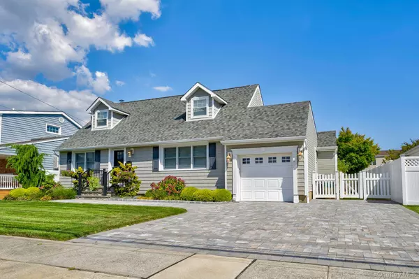 Massapequa Park, NY 11762,455 Atlantic AVE