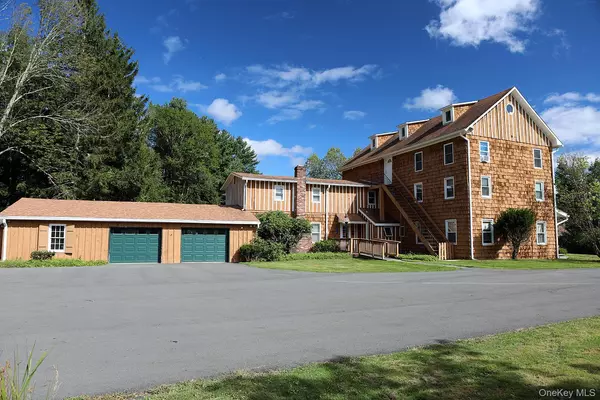Callicoon, NY 12723,5870 State Route 52