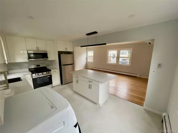 Harrison, NY 10528,9 Walnut LN #2nd Floor