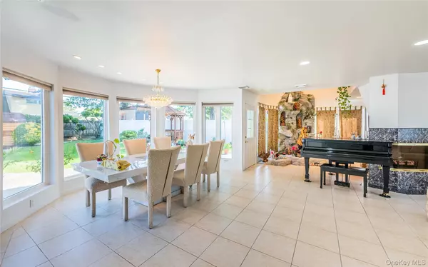 Wantagh, NY 11793,19 Wayside LN