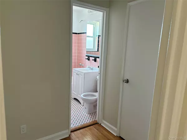 Hempstead, NY 11550,22 Mulford PL #6C