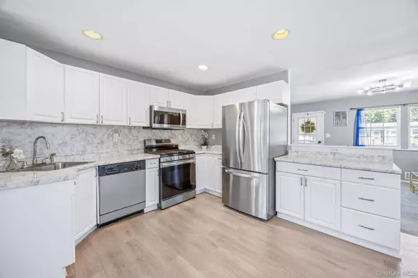 Bay Shore, NY 11706,132 Garden City ST