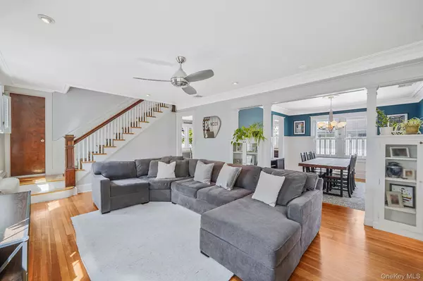Patchogue, NY 11772,137 Carman ST