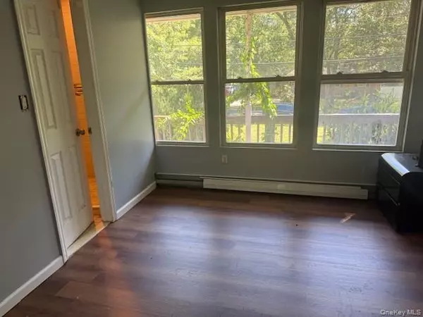Coram, NY 11727,134 W Yaphank RD