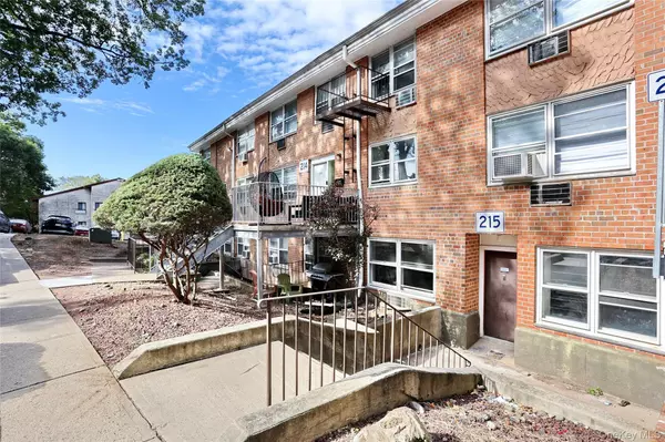 Monsey, NY 10952,215 Kearsing Pkwy