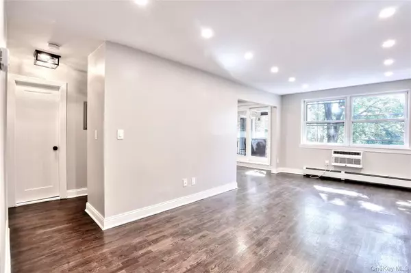 Monsey, NY 10952,242 Kearsing Pkwy #D