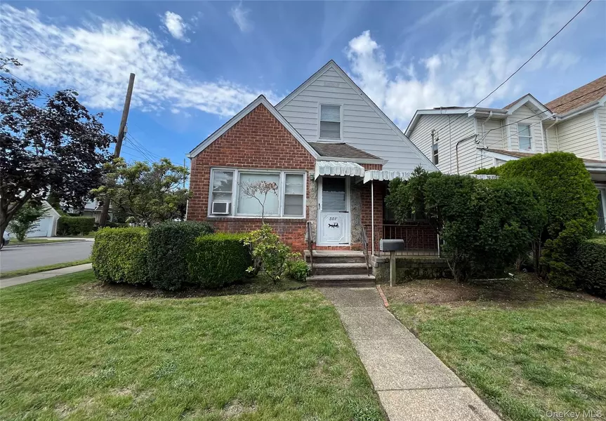 501 New Hyde Park RD, New Hyde Park, NY 11040