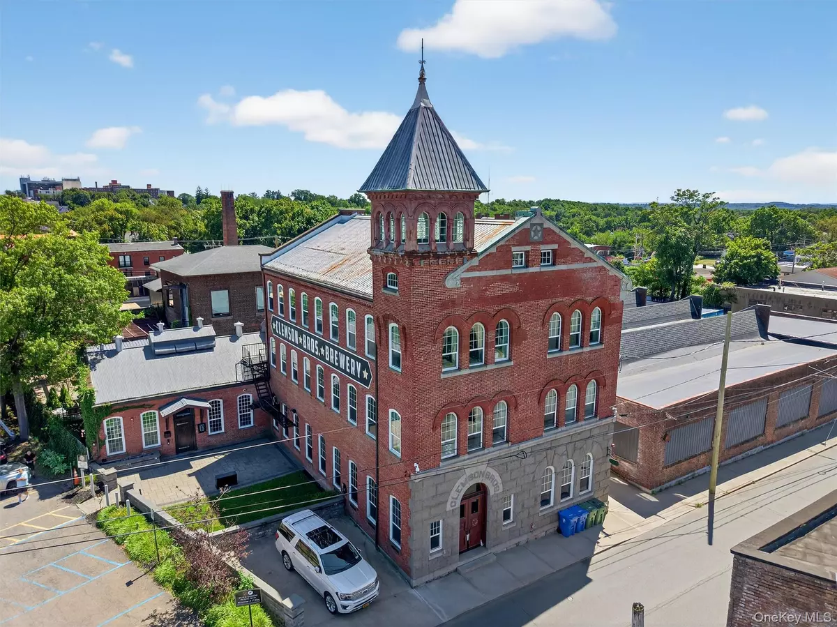 Middletown, NY 10940,22 Montgomery ST