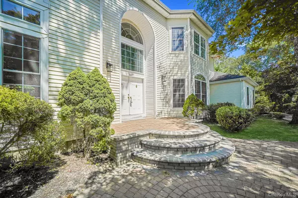 East Setauket, NY 11733,11 Cobbler LN