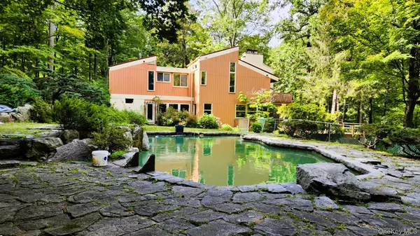 Hopewell Junction, NY 12533,402 Hortontown RD