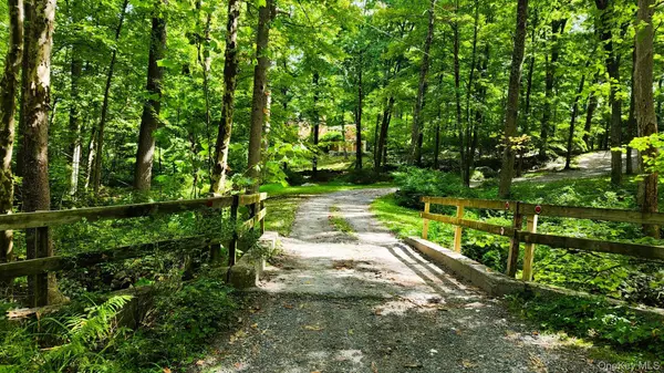 Hopewell Junction, NY 12533,402 Hortontown RD