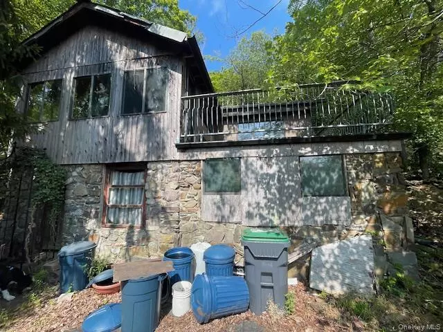 75 Deer TRL, Greenwood Lake, NY 10925