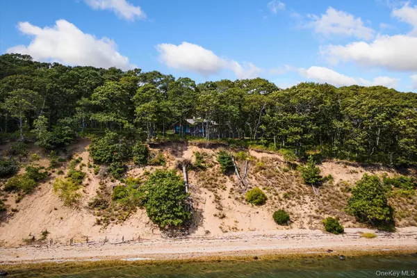 Shelter Island, NY 11964,21 Thompson RD