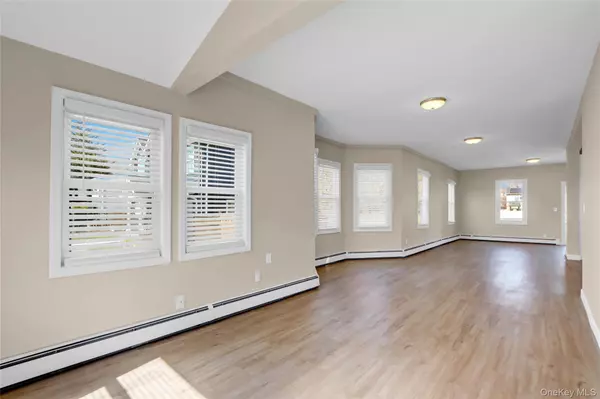 Islip Terrace, NY 11752,83 Fairview AVE