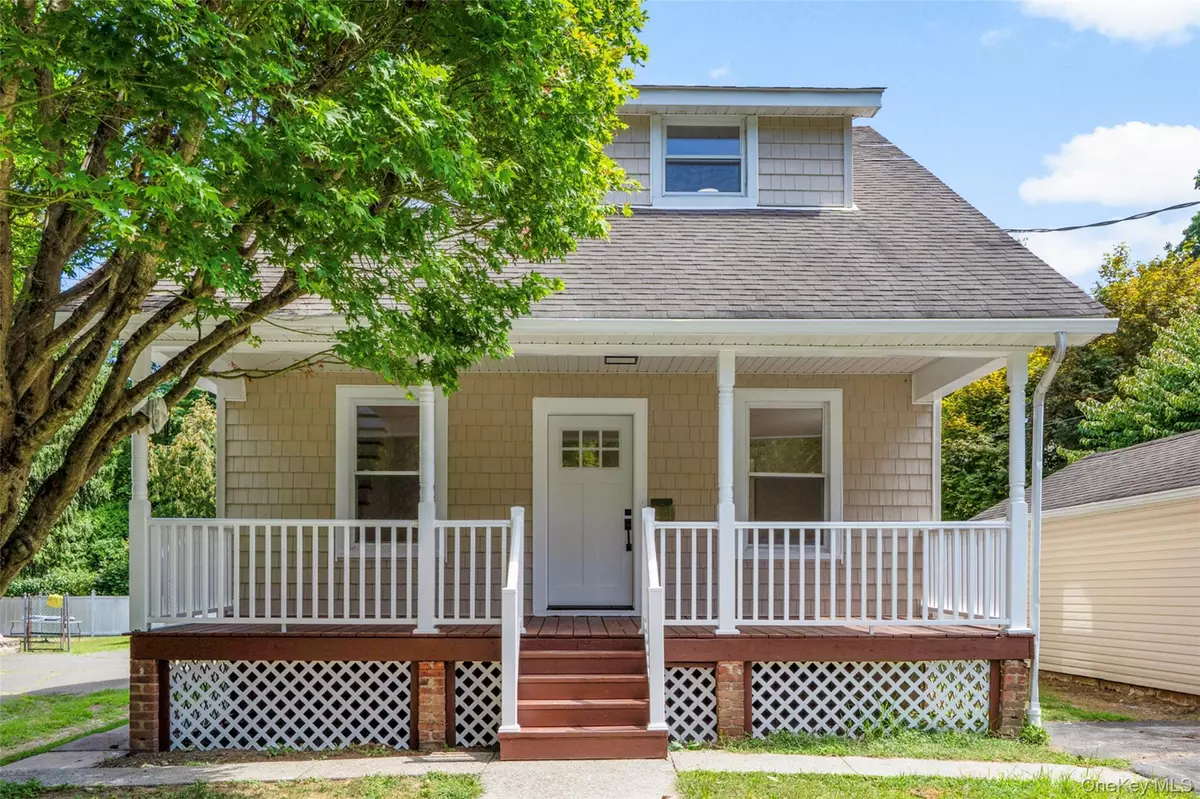 Hawthorne, NY 10532,324 Tuxedo PL