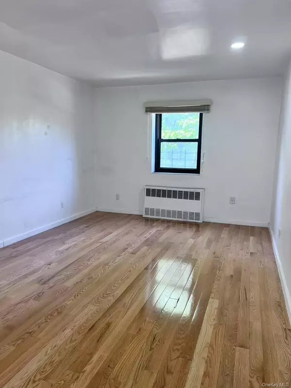 Flushing, NY 11354,138-20 31 RD #2C