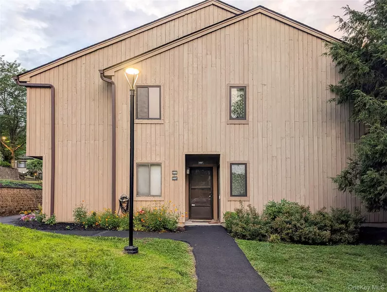 4008 Deer PATH, Poughkeepsie, NY 12603