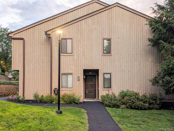 4008 Deer PATH, Poughkeepsie, NY 12603