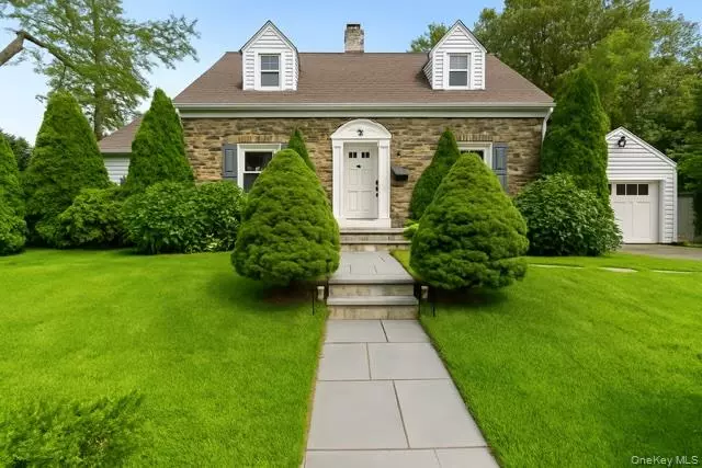 73 Middle RD, Eastchester, NY 10709