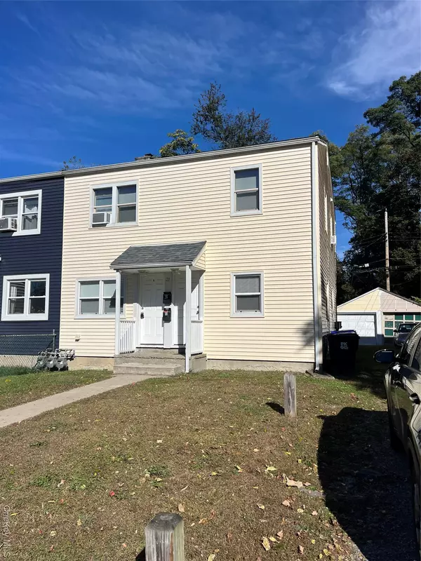 Poughkeepsie, NY 12601,21 Vernon TER #1