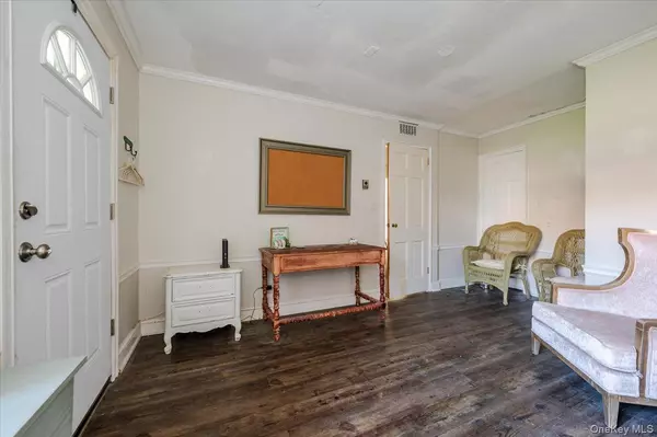 Rockville Centre, NY 11570,23 S Village AVE