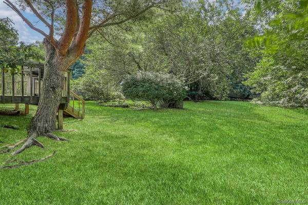 Monsey, NY 10952,3 Macintosh LN