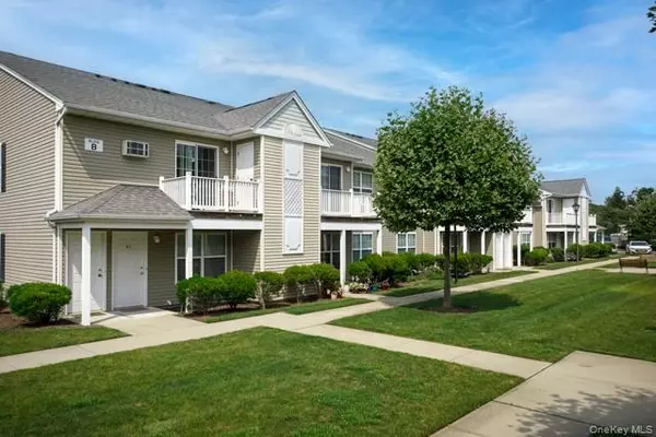 Lindenhurst, NY 11726,465 New HWY #A10