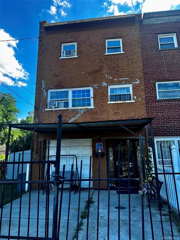 2286 Lacombe AVE, Bronx, NY 10473