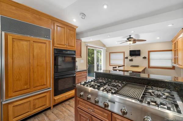 Monroe, NY 10950,6 Autumn LN